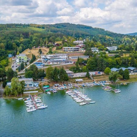 Hotel Rakovec Бърно Екстериор снимка