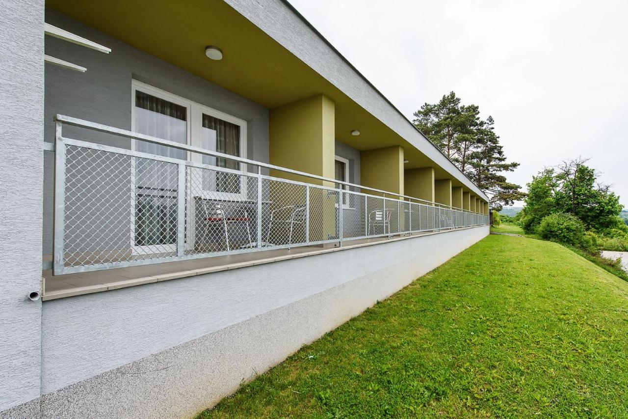 Hotel Rakovec Бърно Екстериор снимка