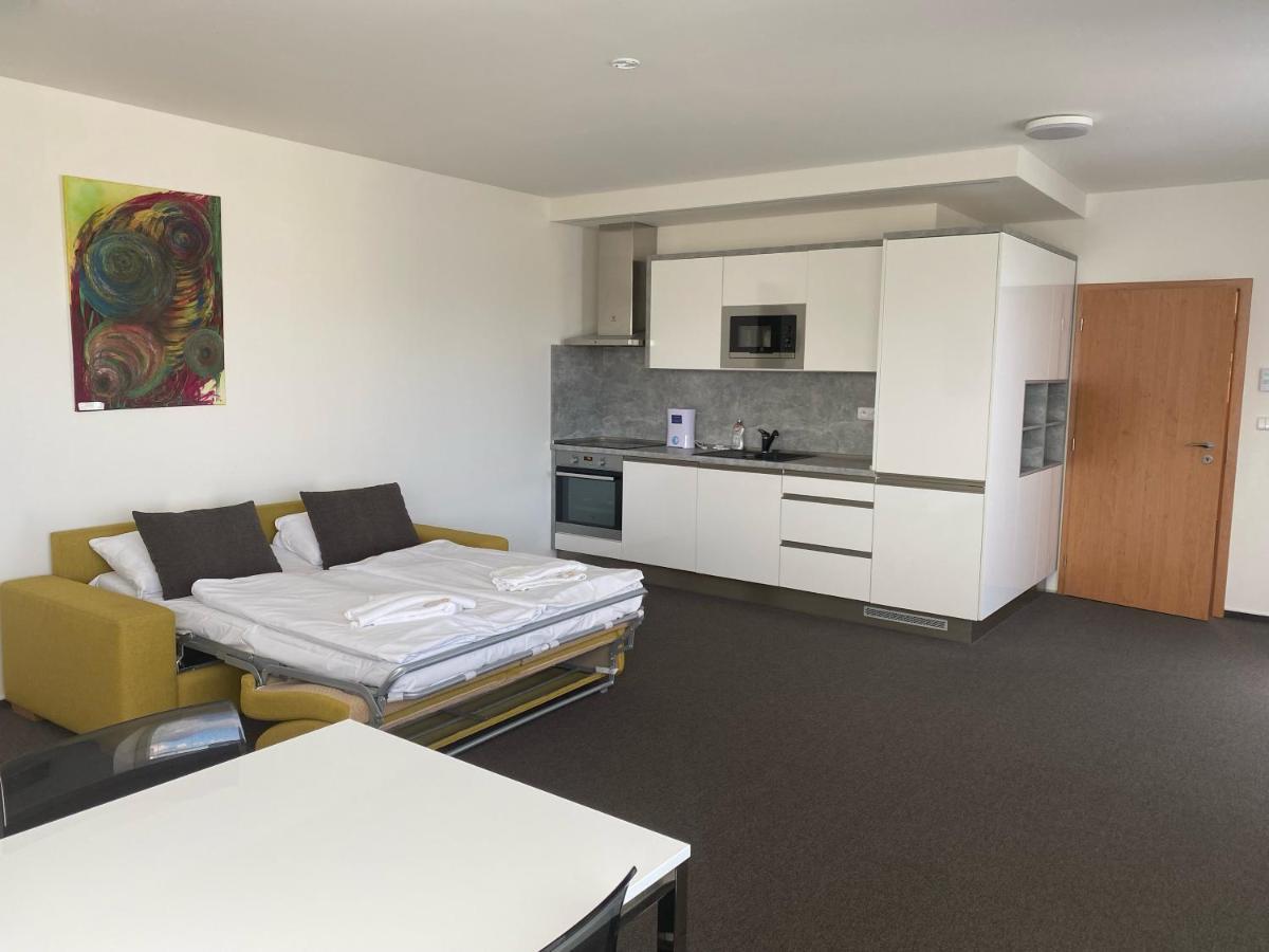 Hotel Rakovec Бърно Екстериор снимка