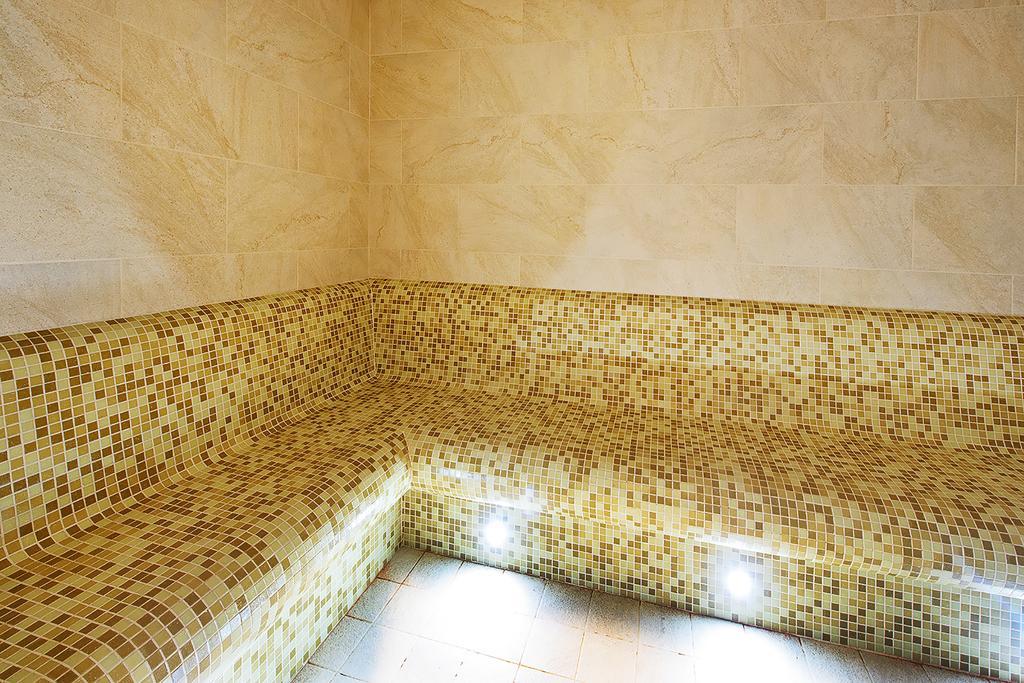 Hotel Rakovec Бърно Екстериор снимка