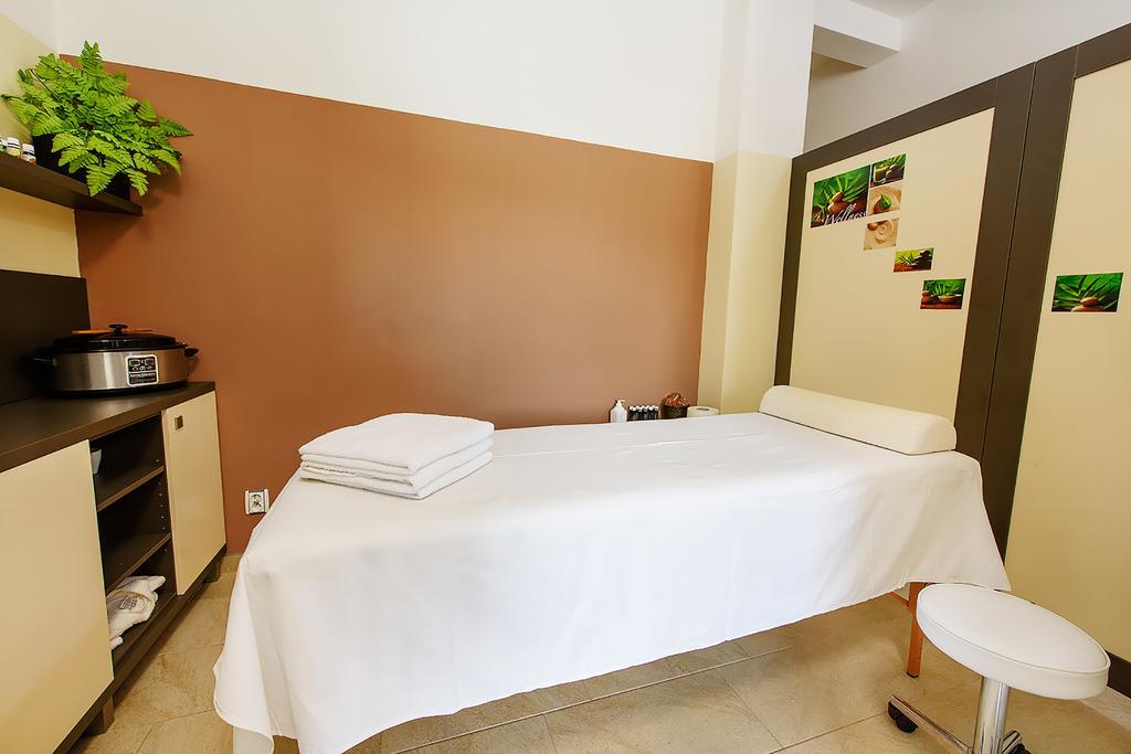Hotel Rakovec Бърно Екстериор снимка