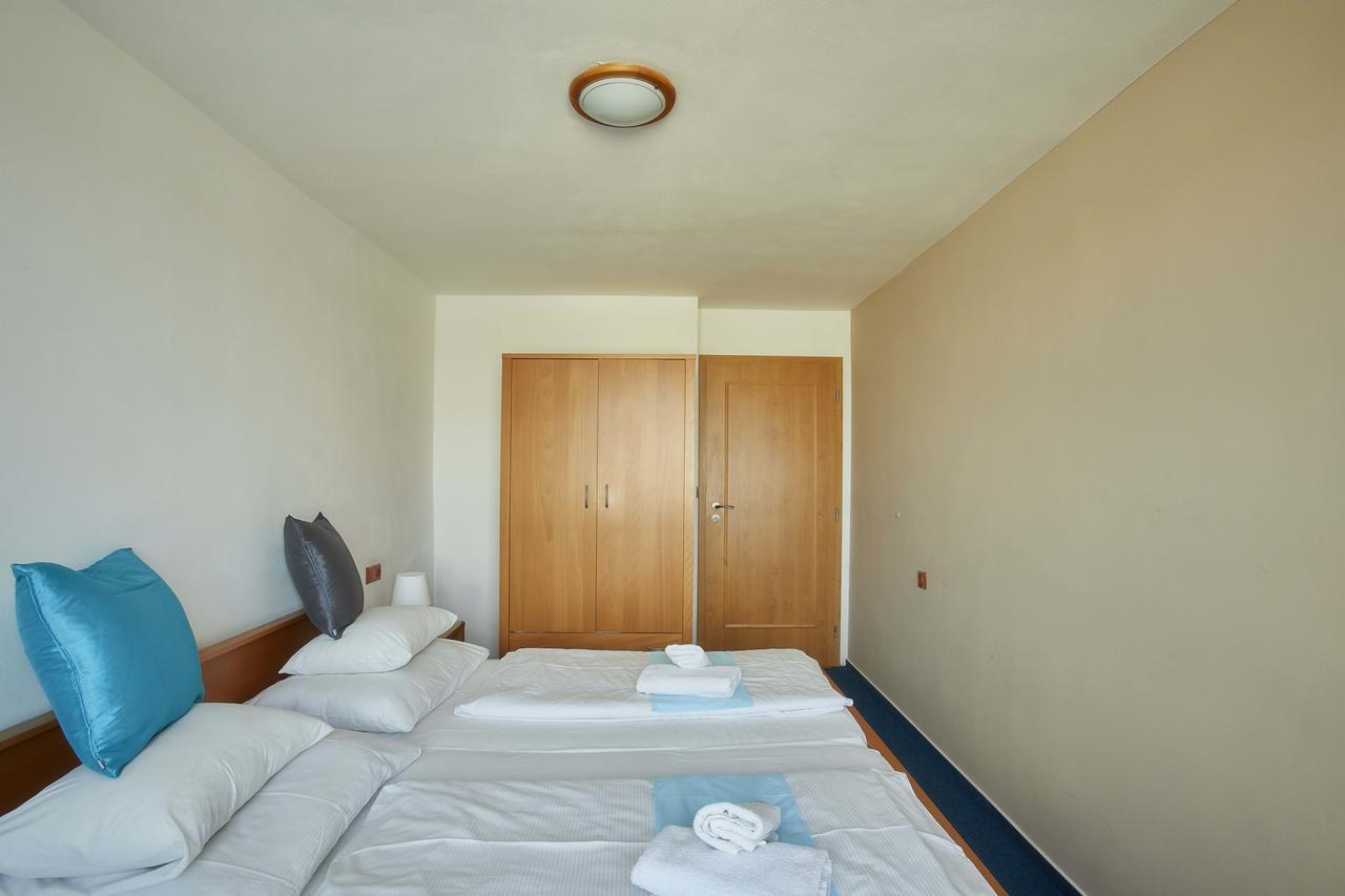 Hotel Rakovec Бърно Екстериор снимка